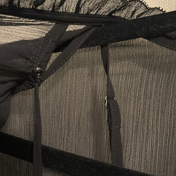 Black Banana Republic blouse xl with ruffle trim and tie front - Picture 3 of 5